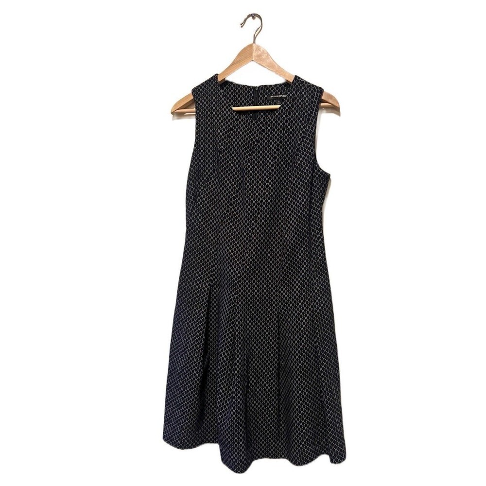 Banana Republic flare with pleats size 6 dress